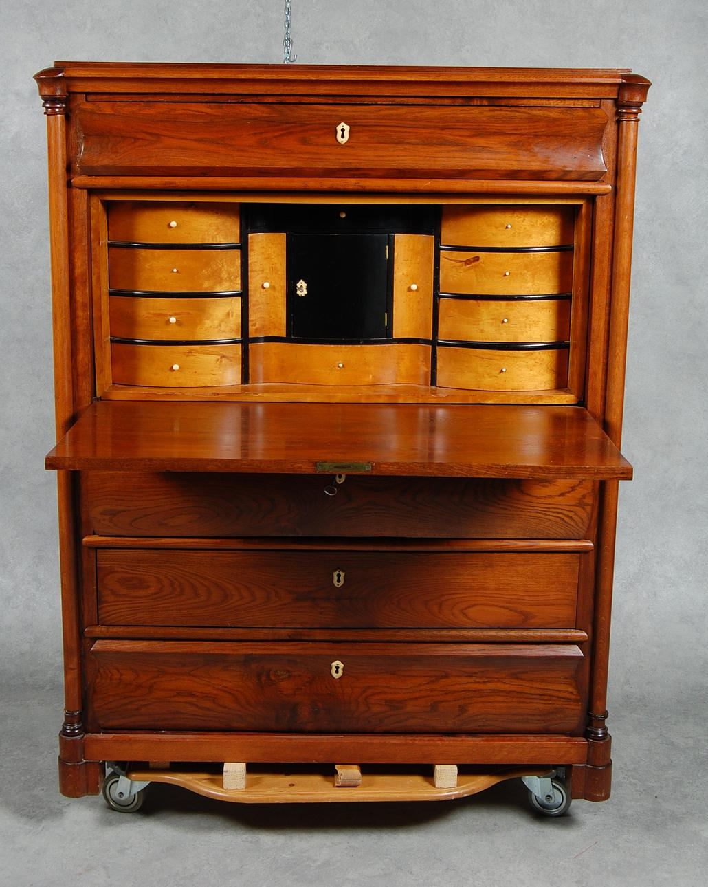 CHIFFONJE, 1800-tal.