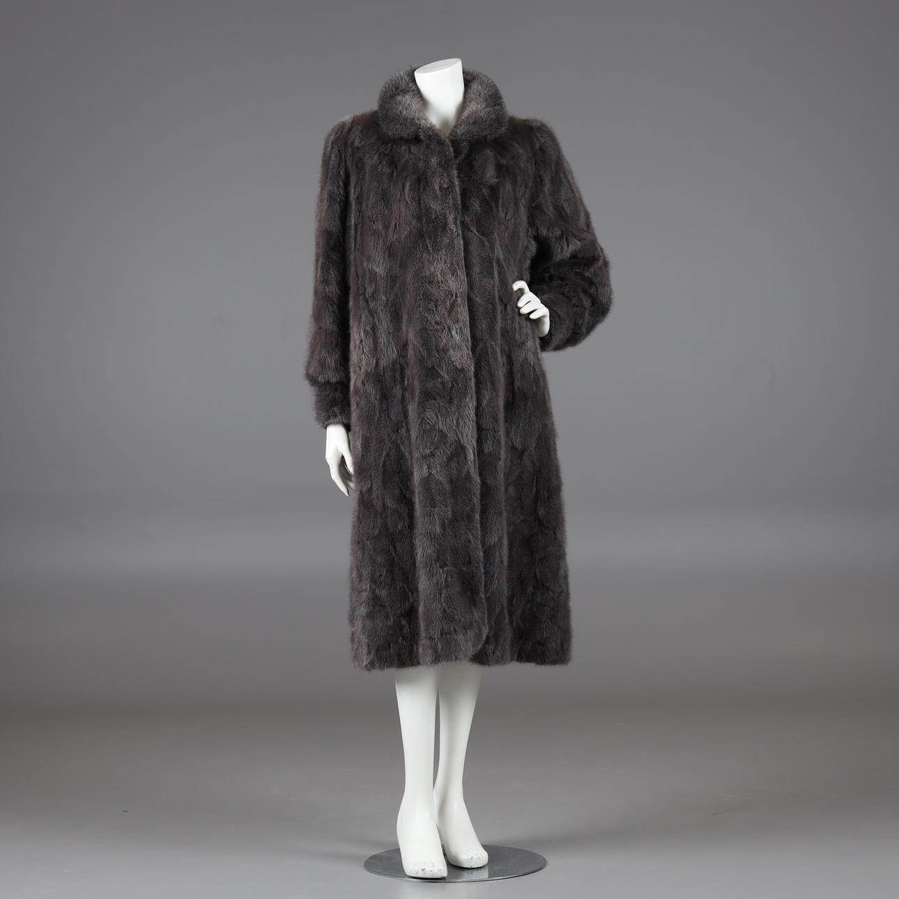 ABRIGO, gris plata visón, talla 40/42.