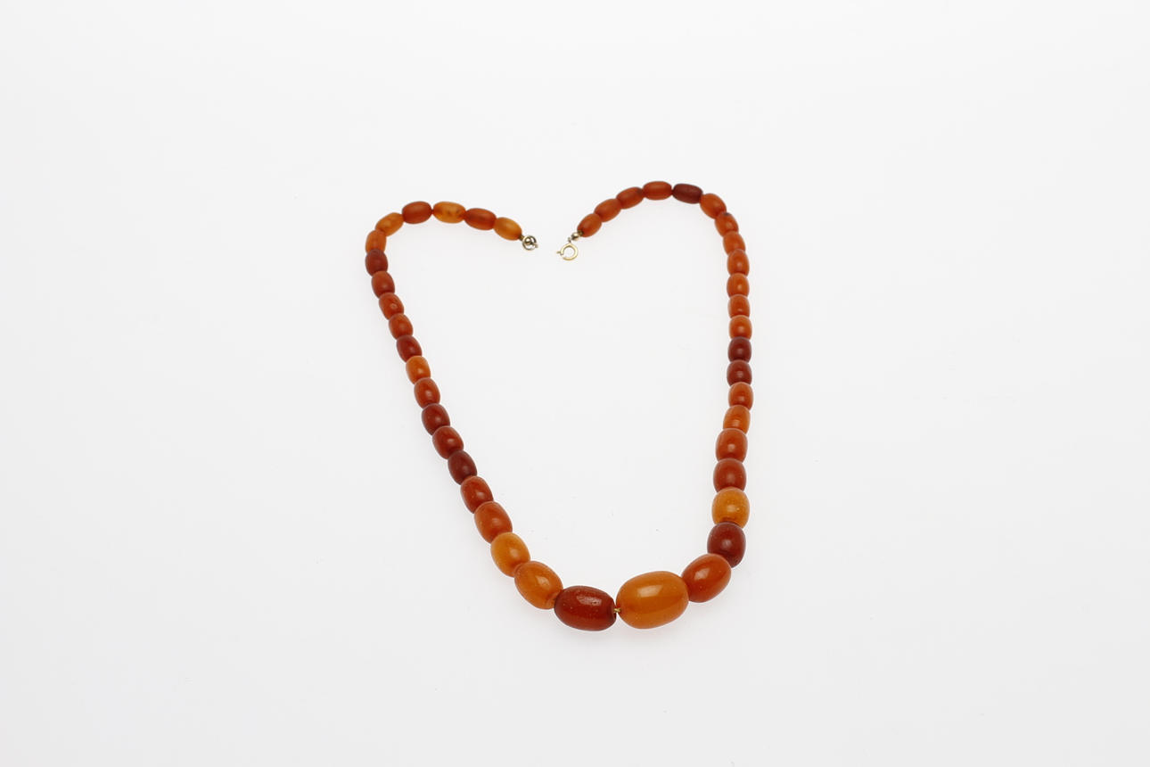 COLLIER, bärnsten, 1900-tal.