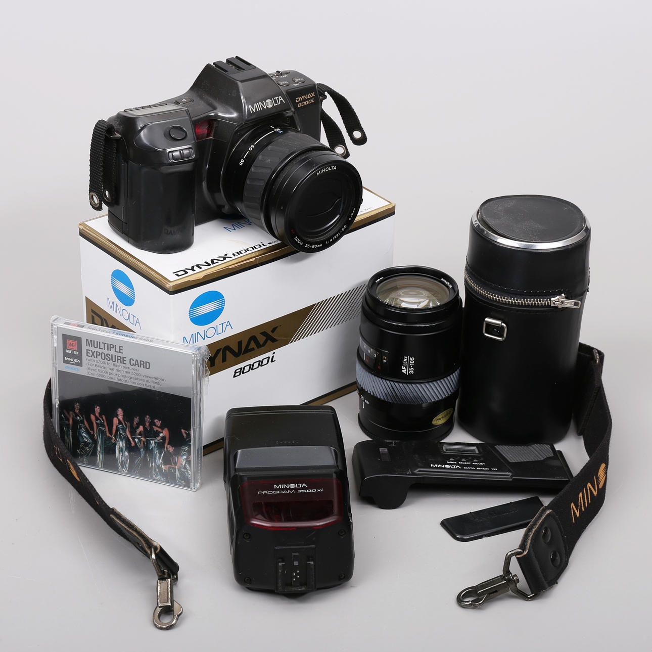 CÁMARA, Minolta Dynax 8000i con accesorios.