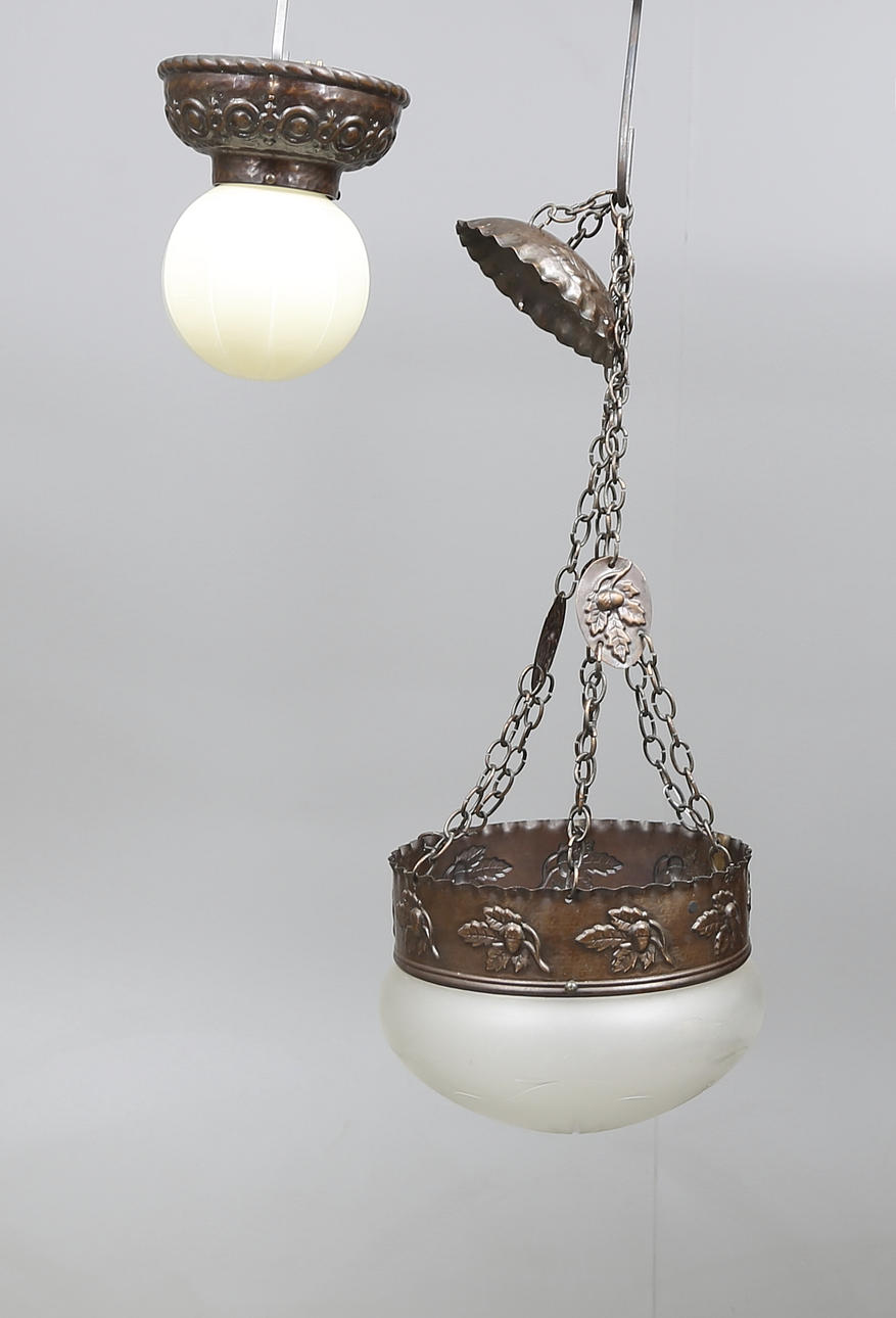 TAKARMATURER, koppar och glas. 2 st. Jugend. Total höjd ca. 78 samt 20 cm.