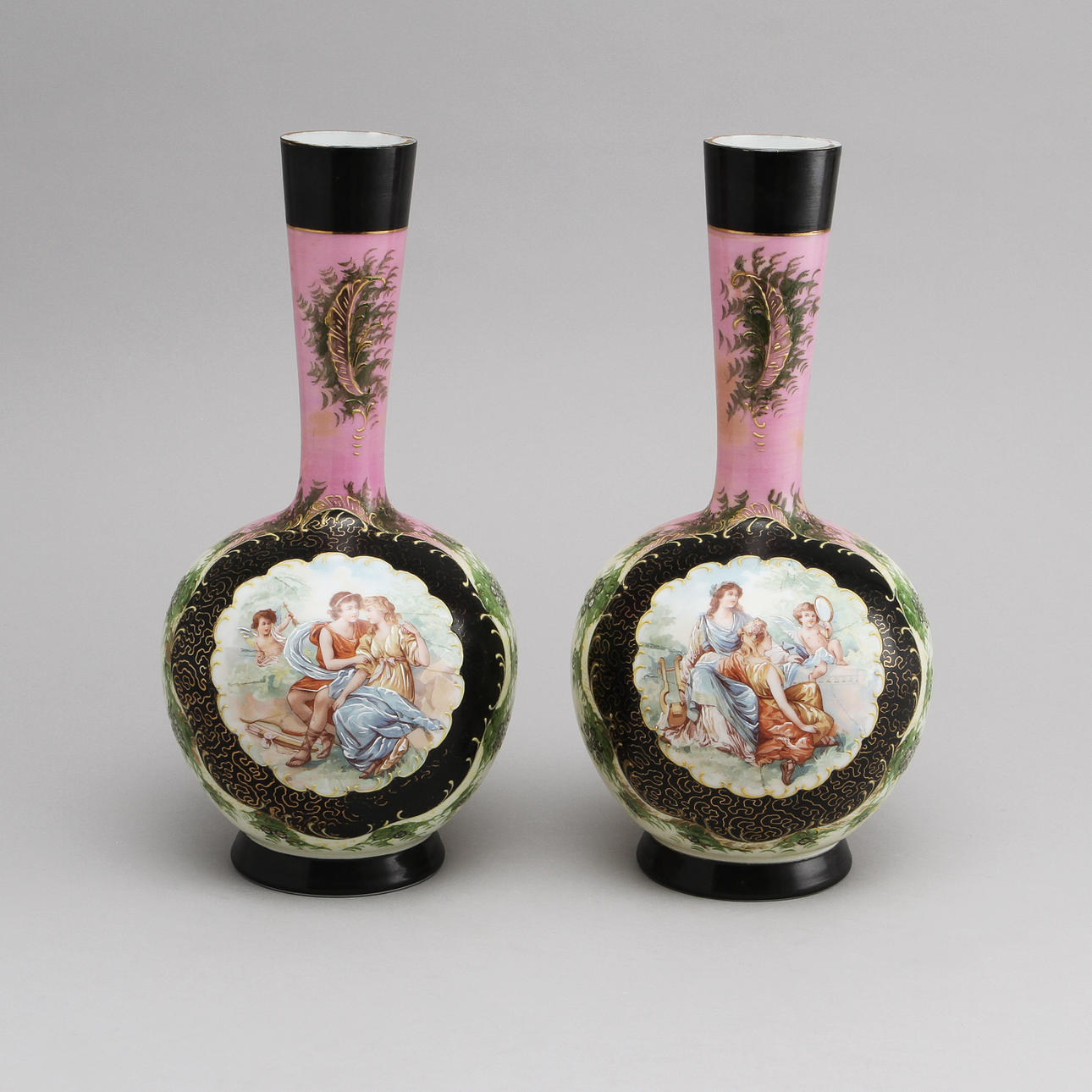 VASER, ett par, opalinglas, 1800-tal.