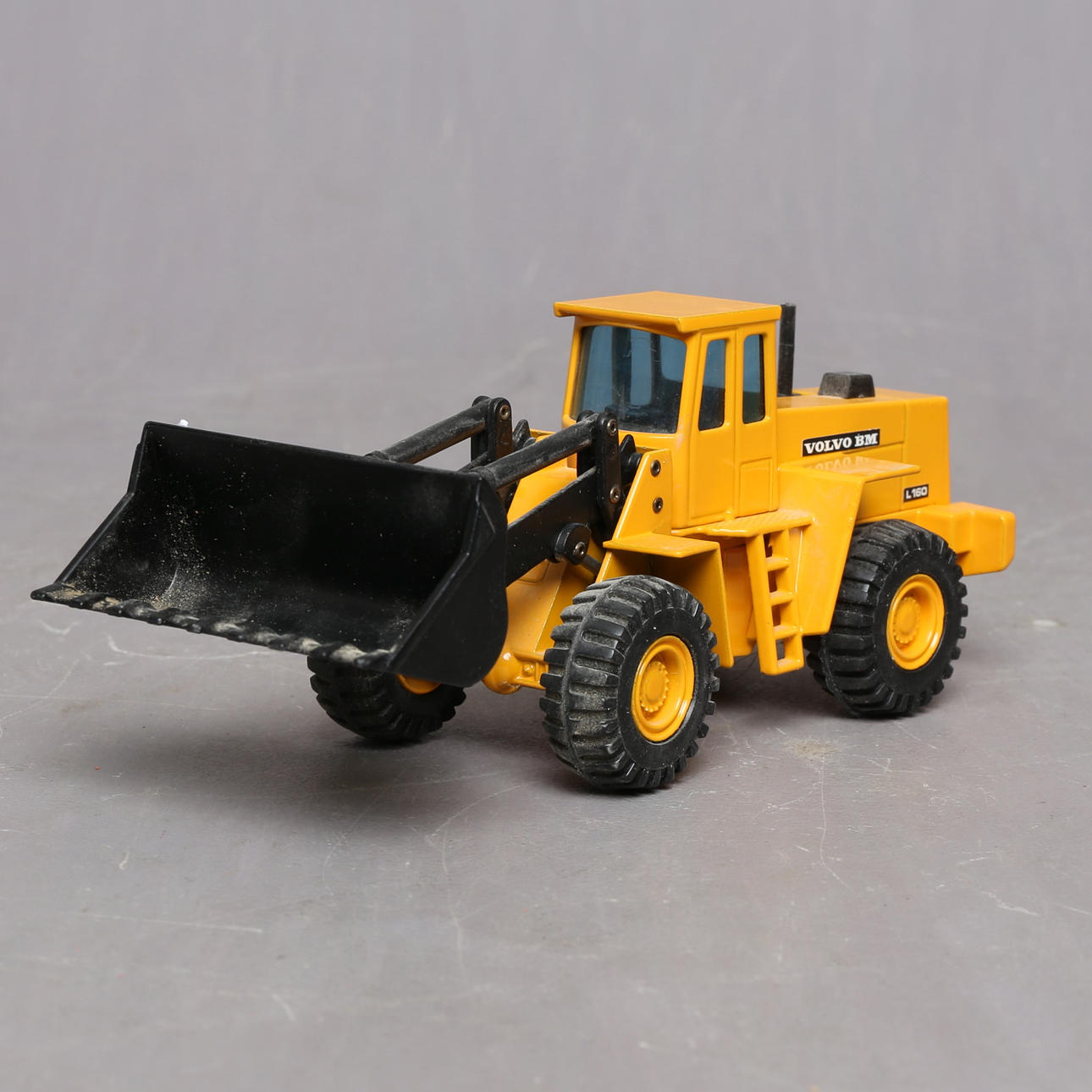 VOLVO BM L160, wheel loader, scale 1:50.