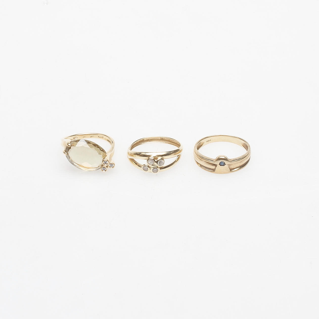 RINGAR MED STENAR, 3 st, 14k guld, total vikt ca 9,8 gr.