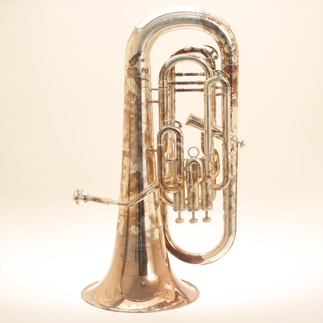 BASTUBA, Wisemann. Samlarföremål - Musikinstrument - Auctionet