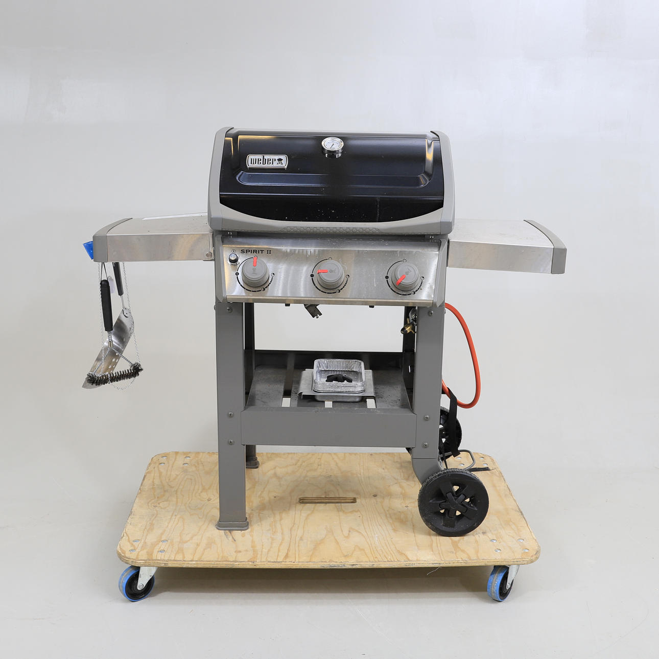 KAASUGRILLI, Weber, "Spirit 2", nykyaikainen.