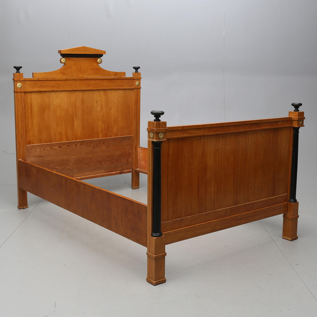 BETT, Empire, 19. Jahrhundert.