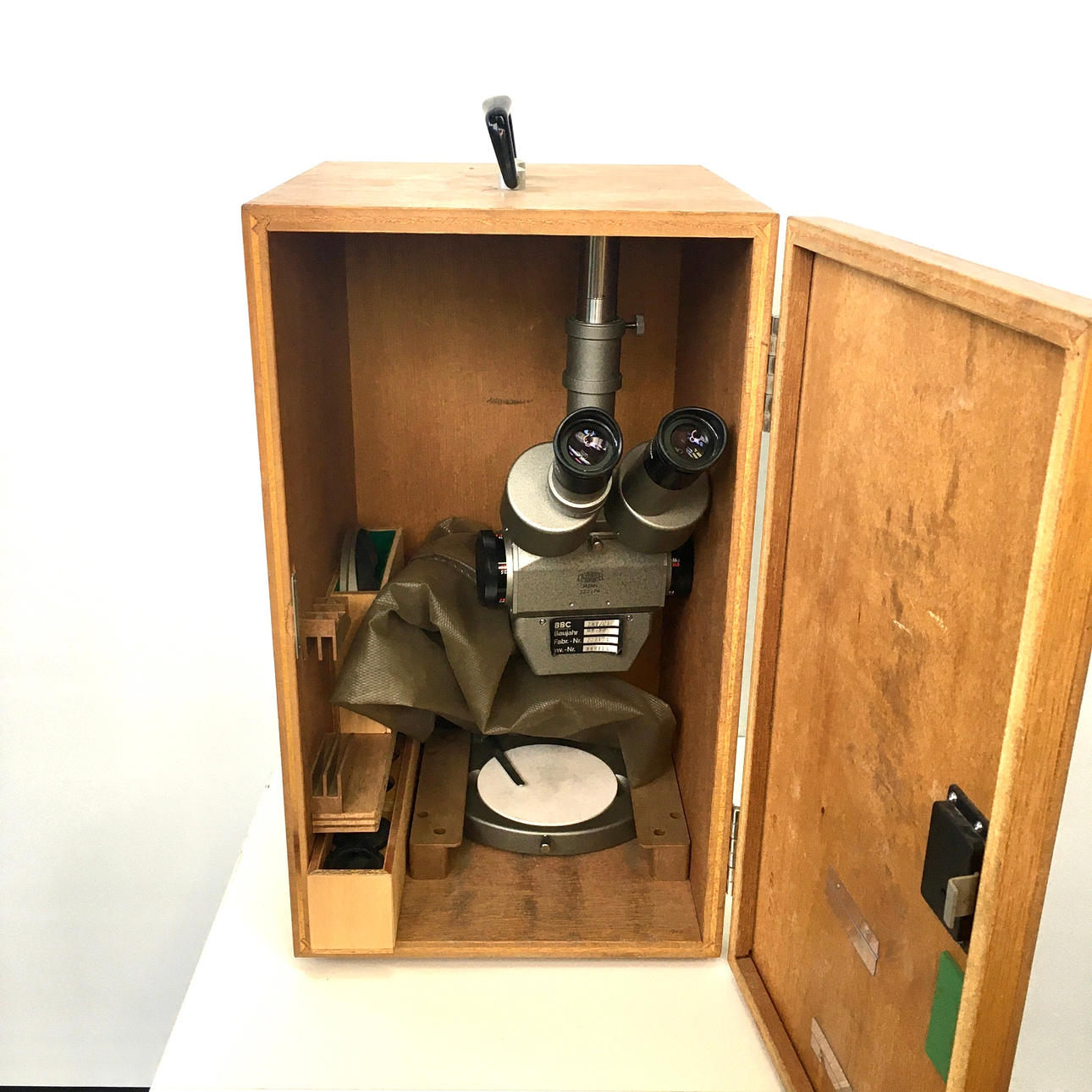 Bernard Buffet、LE MICROSCOPE、海外版希少レゾネ Bernard Buffet、LE MICROSCOPE、海外版希少レゾネ