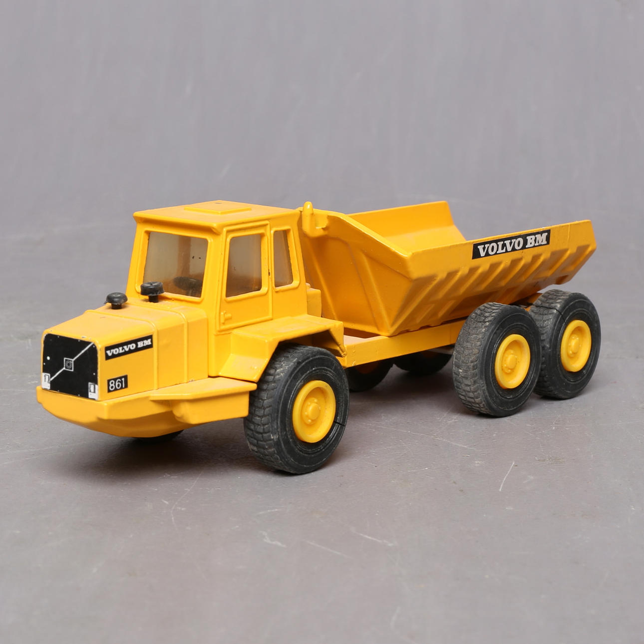 VOLVO 861, dump truck, scale 1:50.