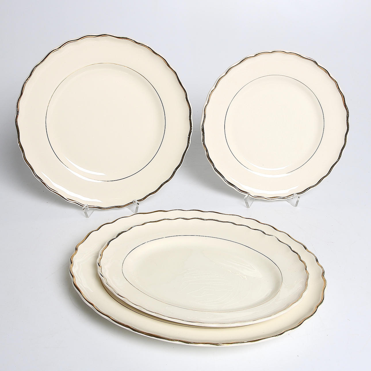 MATSERVIS, 26 delar, "Royal", Gefle Upsala Ekeby. 1900-talets första hälft.