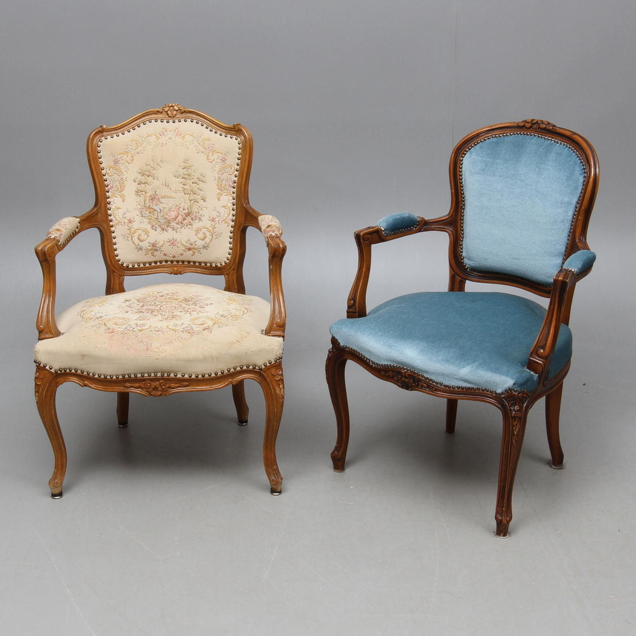 KARMSTOLAR 2 st, rokokostil, 1900-tal.