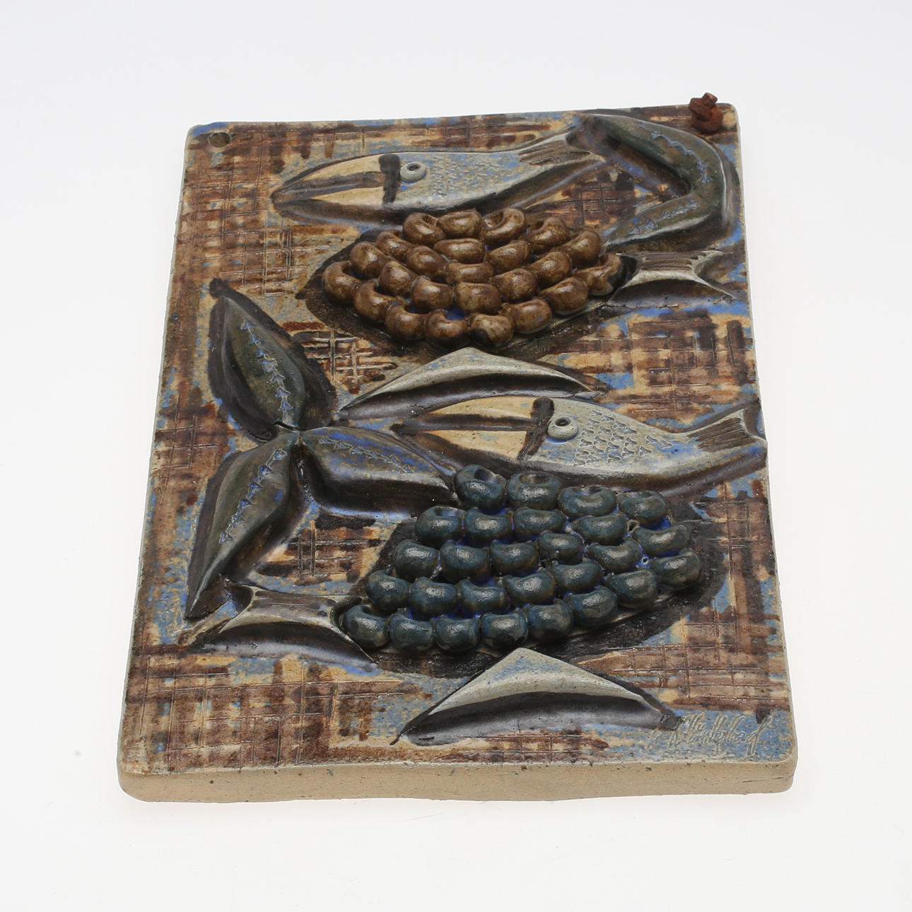 TAVLA, stengods, signerad H Winblad.