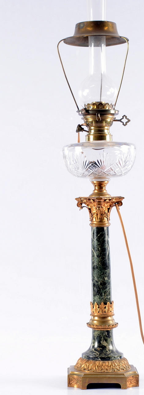 BORDSFOTOGENLAMPA, omkring sekelskiftet 1900.