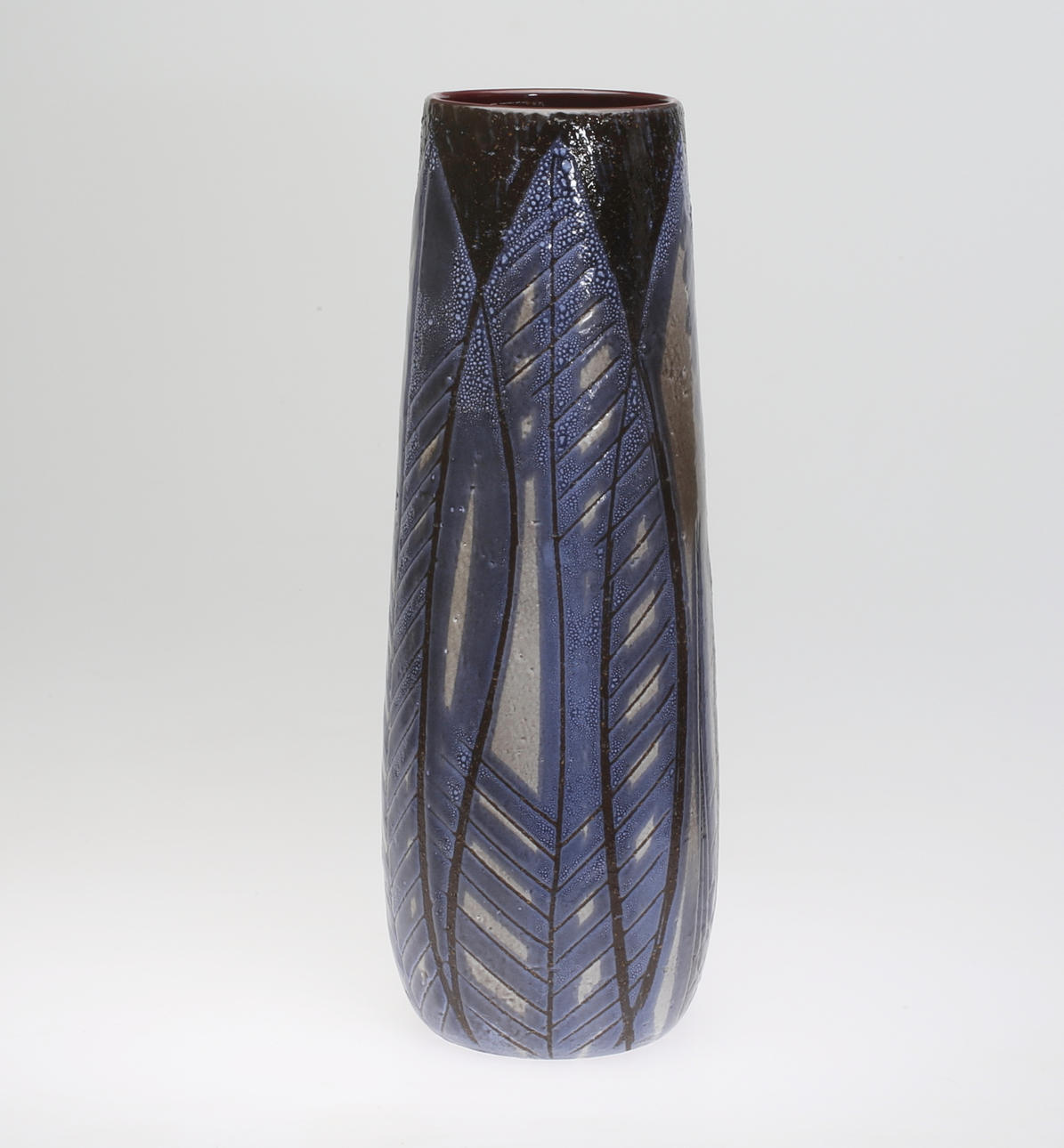 INGRID ATTERBERG. Golvvas, "Vienna", 2586, Upsala-Ekeby.