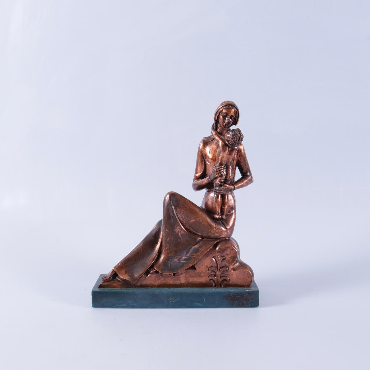 OIDENTIFIERAD KONSTNÄR. Skulptur, konstmassa, 1900-tal.