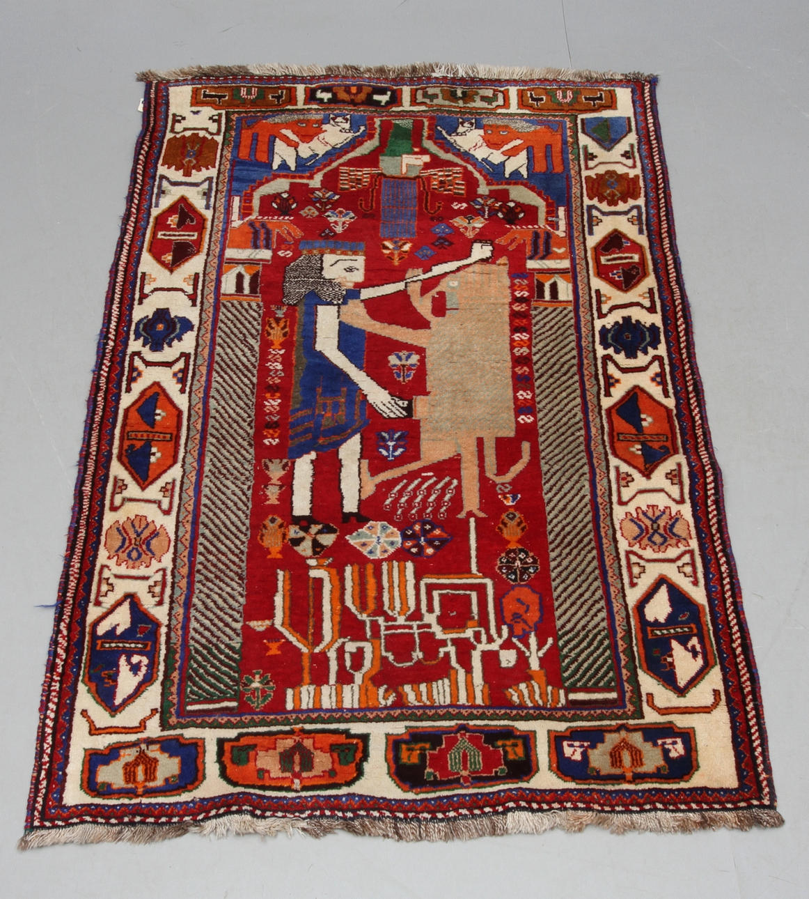 MATTA, orientalisk, ca 166 x 117 cm.