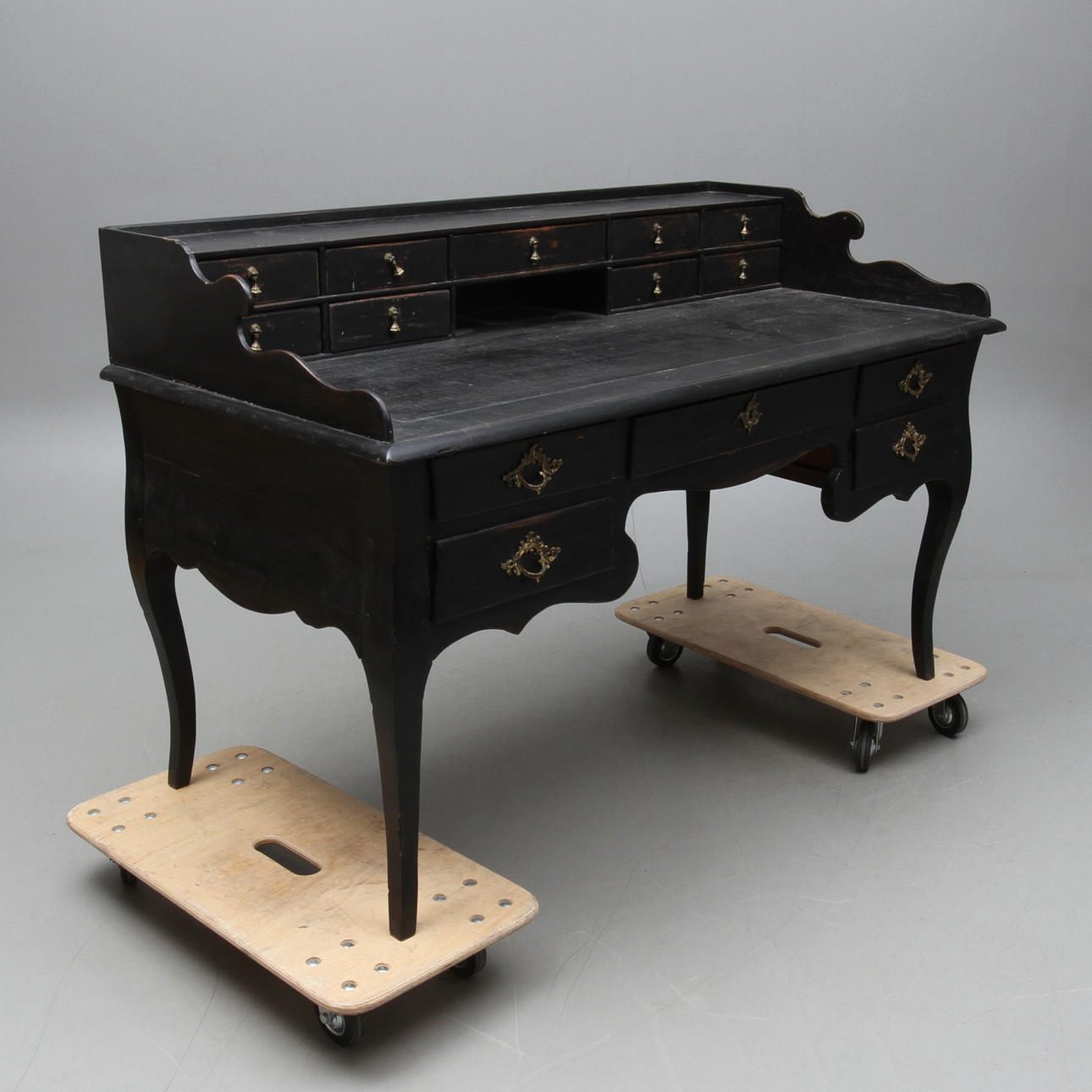 SKRIVBORD, rokokostil 1800-tal.