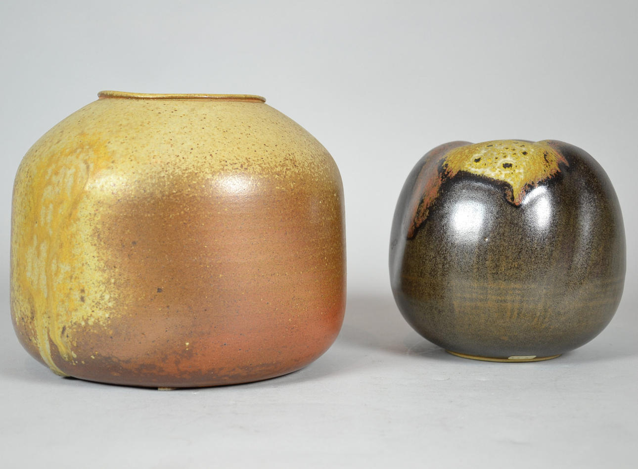 HORST KERSTAN. Två vaser.