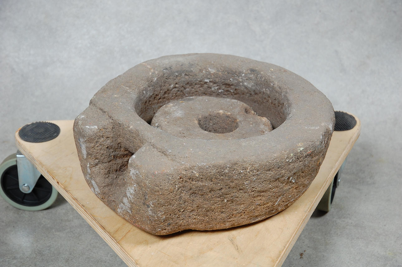 MÜHLE, Stein 19. Jahrhundert.