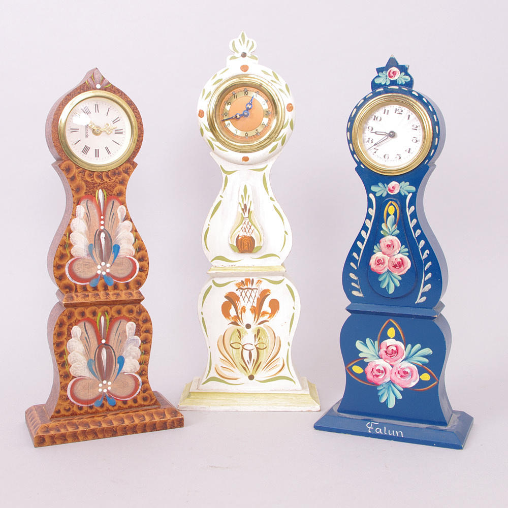 BORDSUR, 3 stycken, i form av golvur.