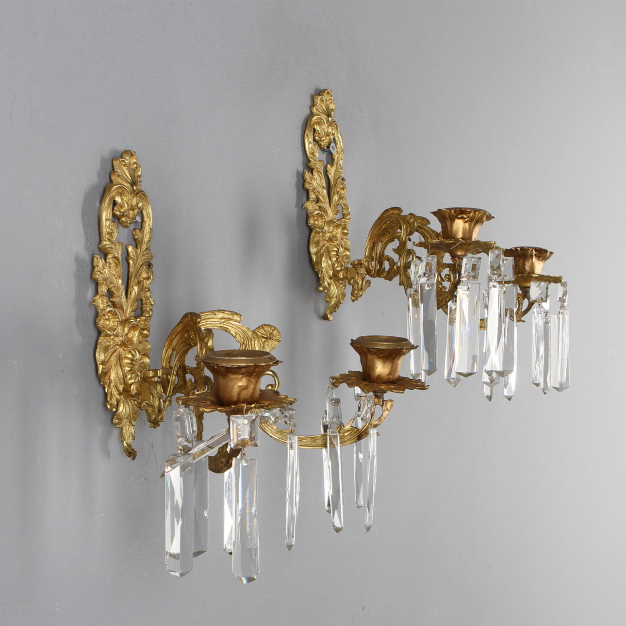 APPLIQUER, 1 par, för två ljus vardera, oscarianska, omkring 1900.