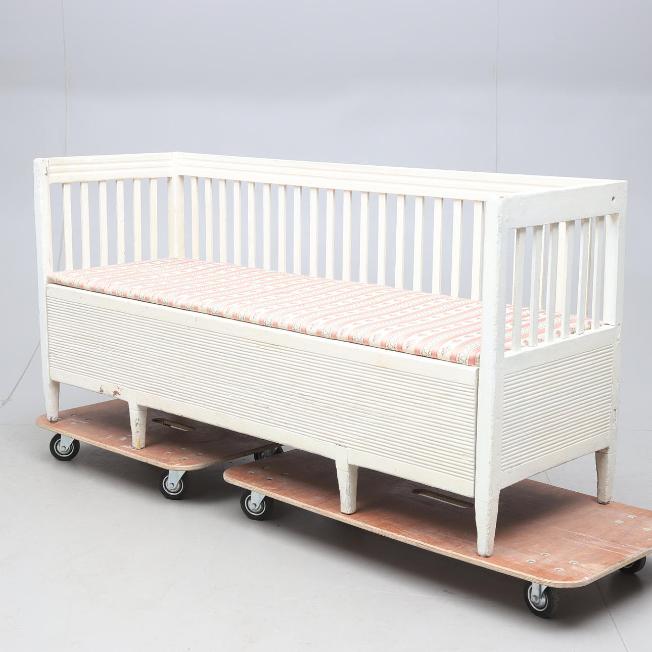 VERLÄNGERTES SOFA, 19./20. Jahrhundert.