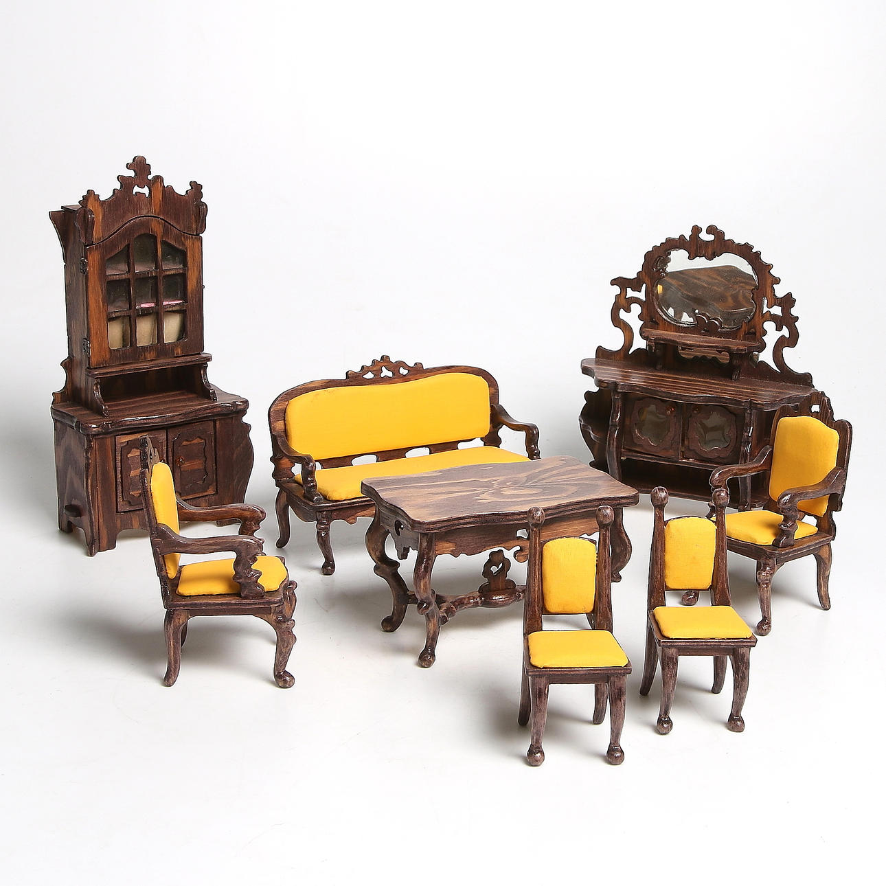 DOCKSKÅPSMÖBLER, 8 delar, rokokostil, B. Önnerdal, Vikbolandet, 1900-talets slut.