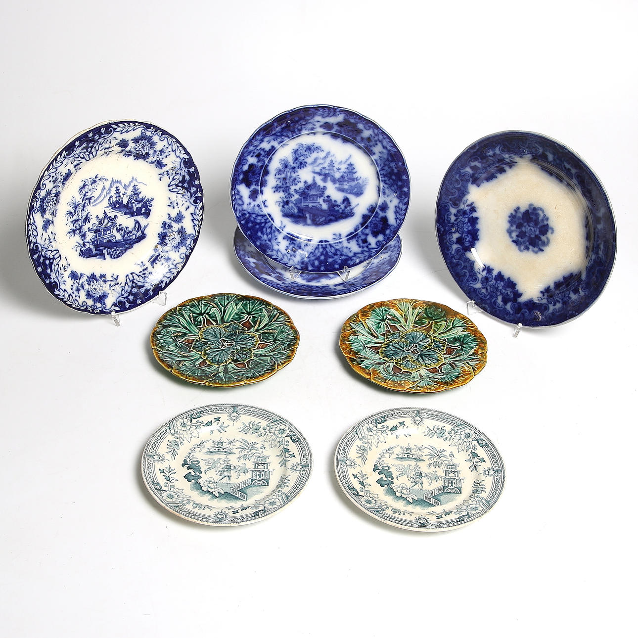 TALLRIKAR samt ASSIETTER, flintgods, 8 st, Gustavsberg samt Rörstrand. Sekelskiftet 1800/1900-.