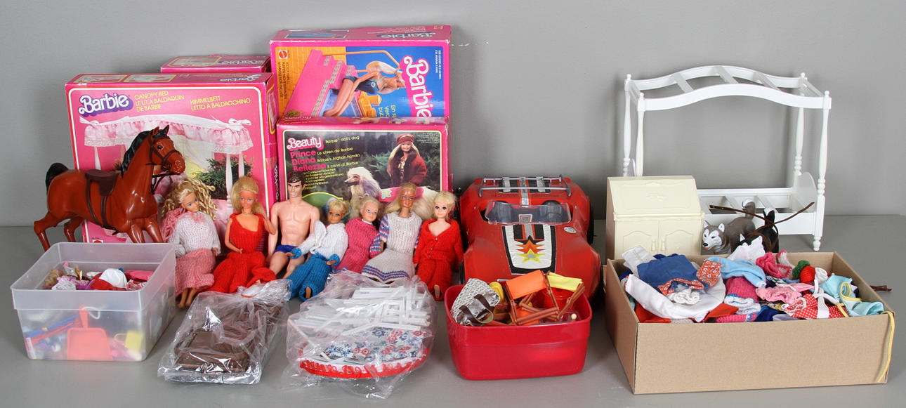 LEKSAKER, bl.a. Barbie.