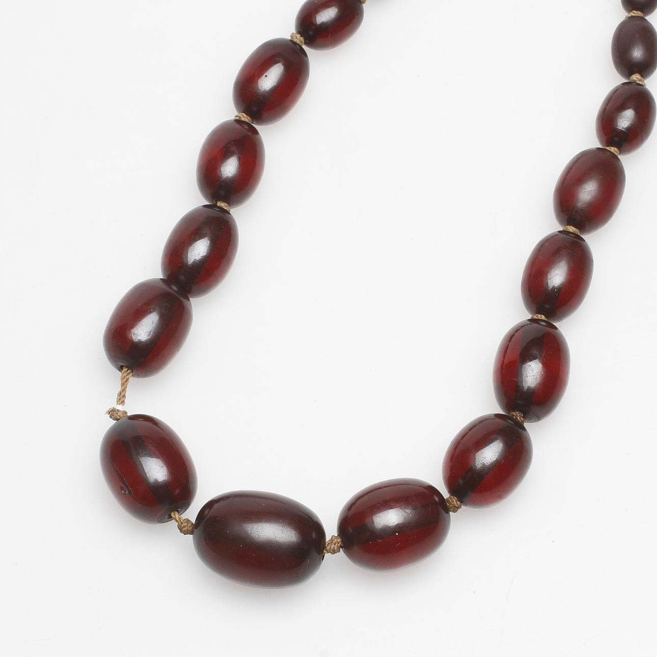 COLLIER, nytillverkad bärnsten, 1900/2000-tal.