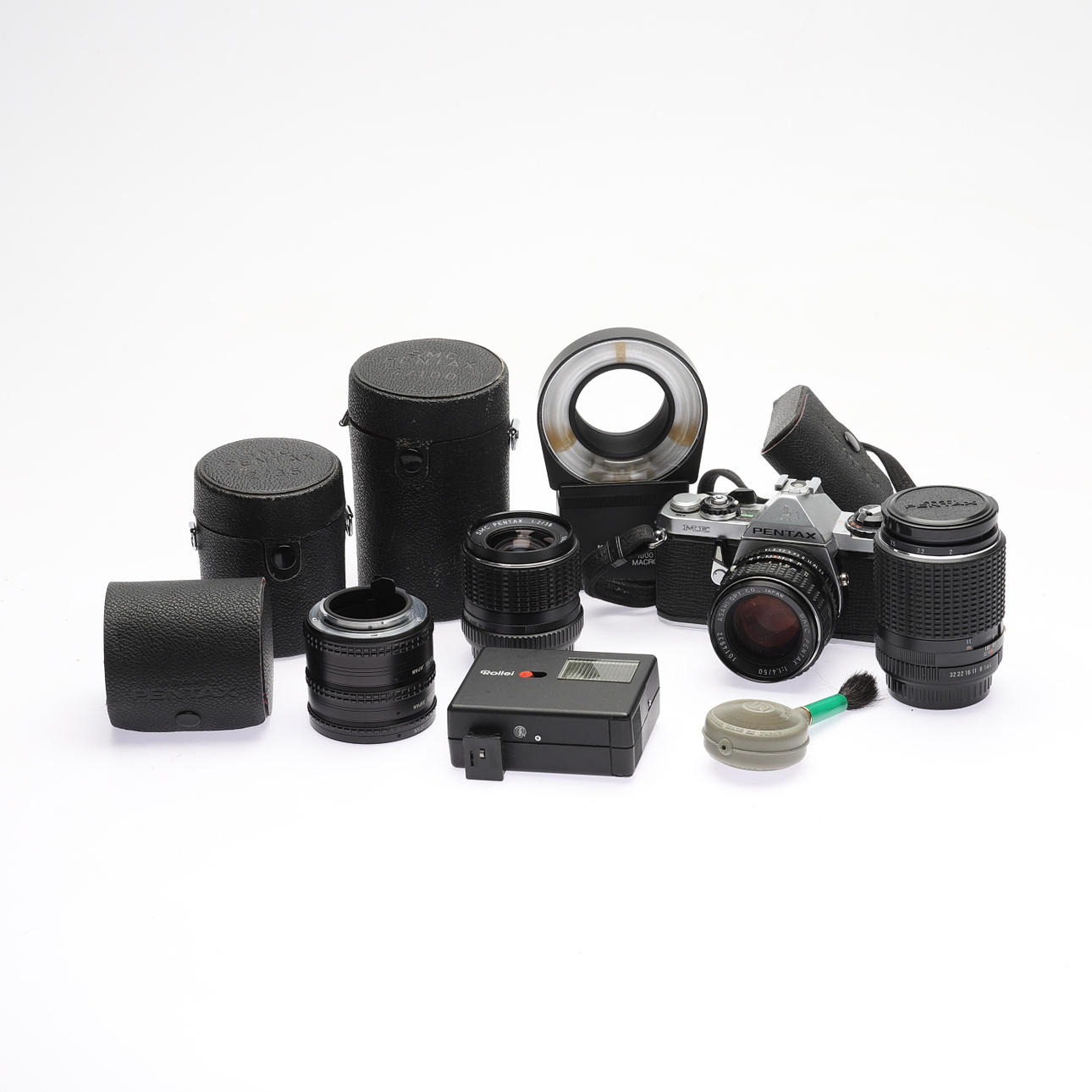 CÁMARA, Asahi Pentax ME con accesorios.