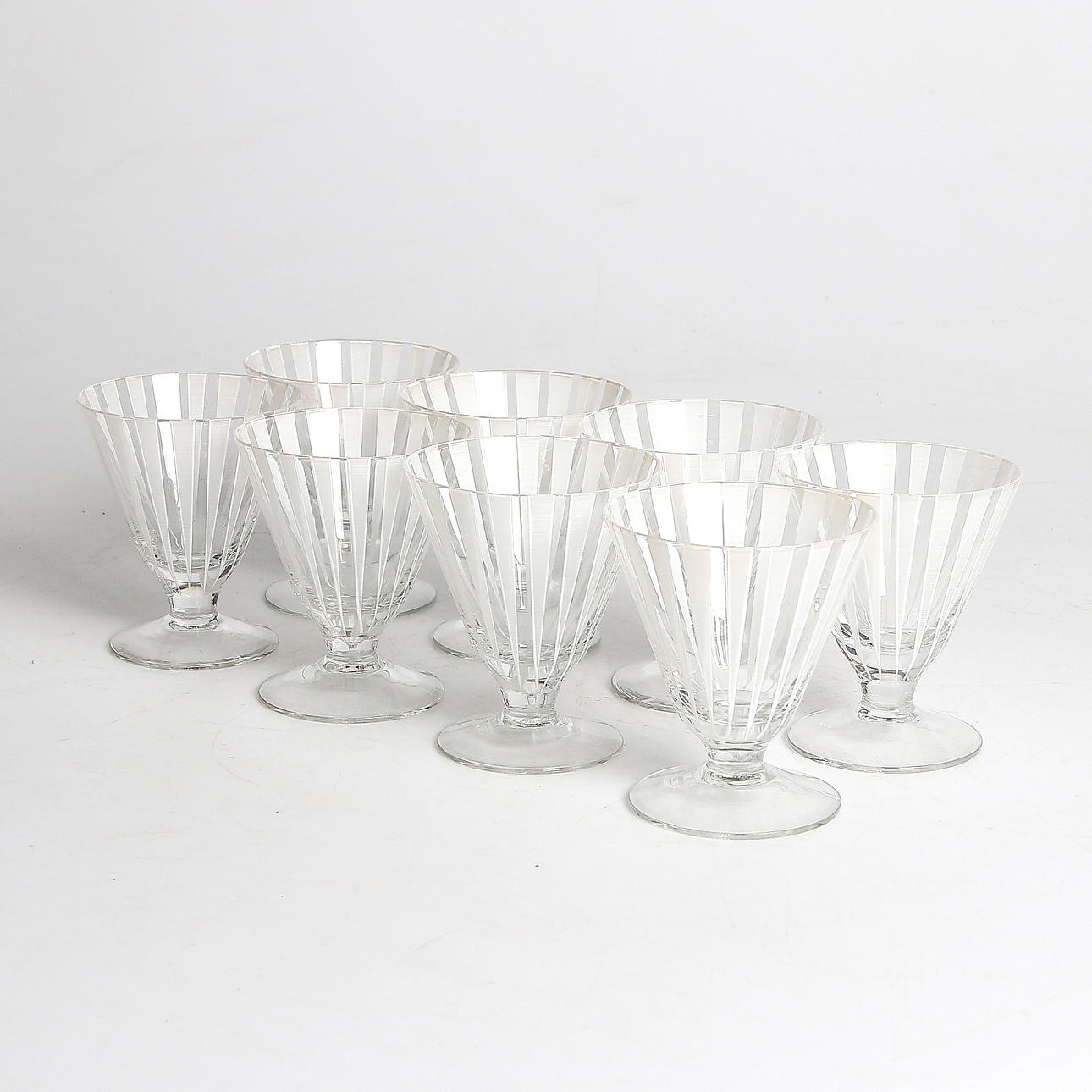COCKTAILGLAS, 8 st, glas, "Strikt", Bengt Orup, Johansfors,1900-talets mitt.