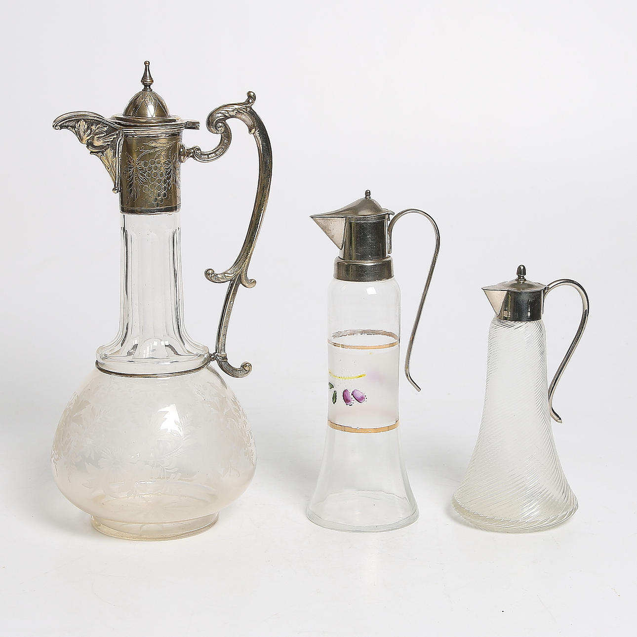 KARAFFER, 3 st, glas, jugend. 1900-talets början.