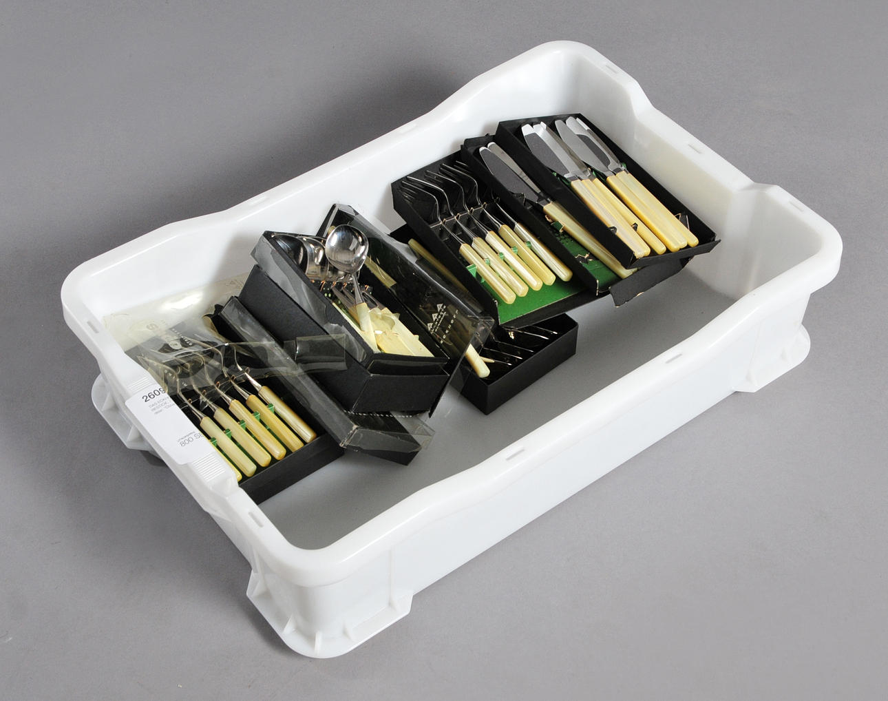 TIAS ECKHOFF. BESTICK, 71 delar, "Opus".