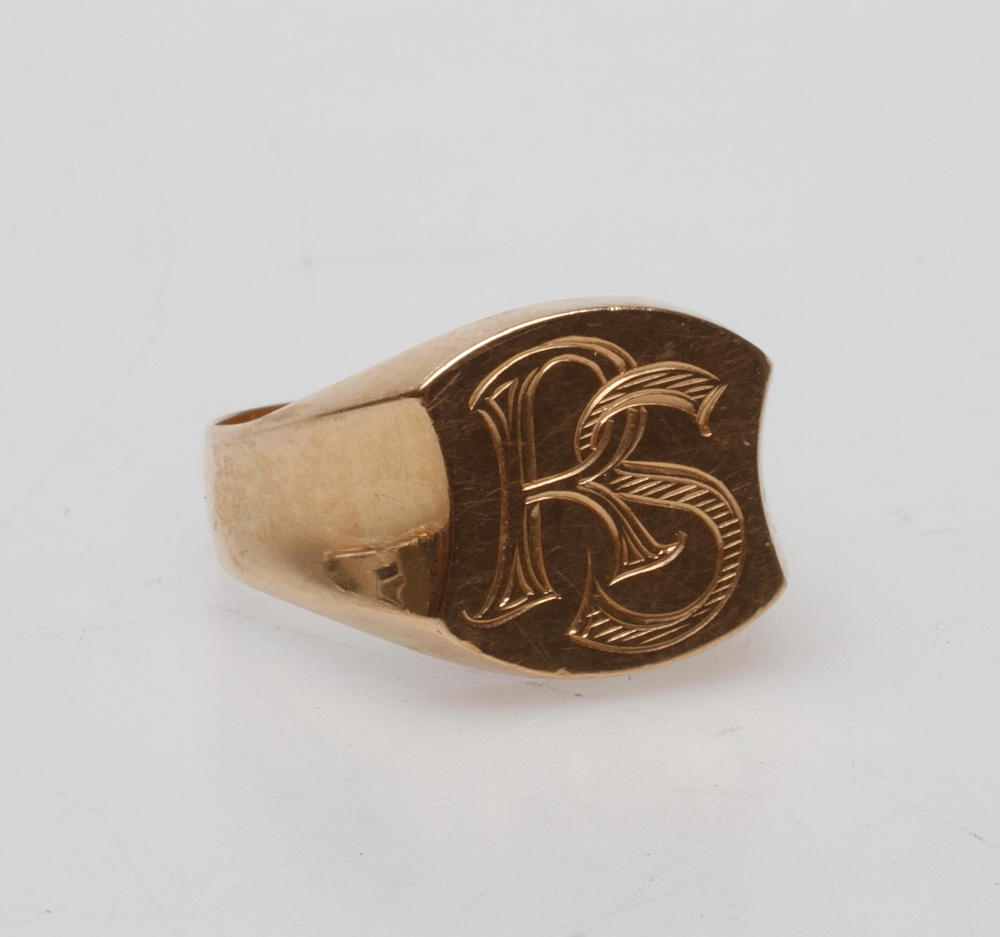 KLACKRING, 18k guld, vikt ca 4,8 gram.