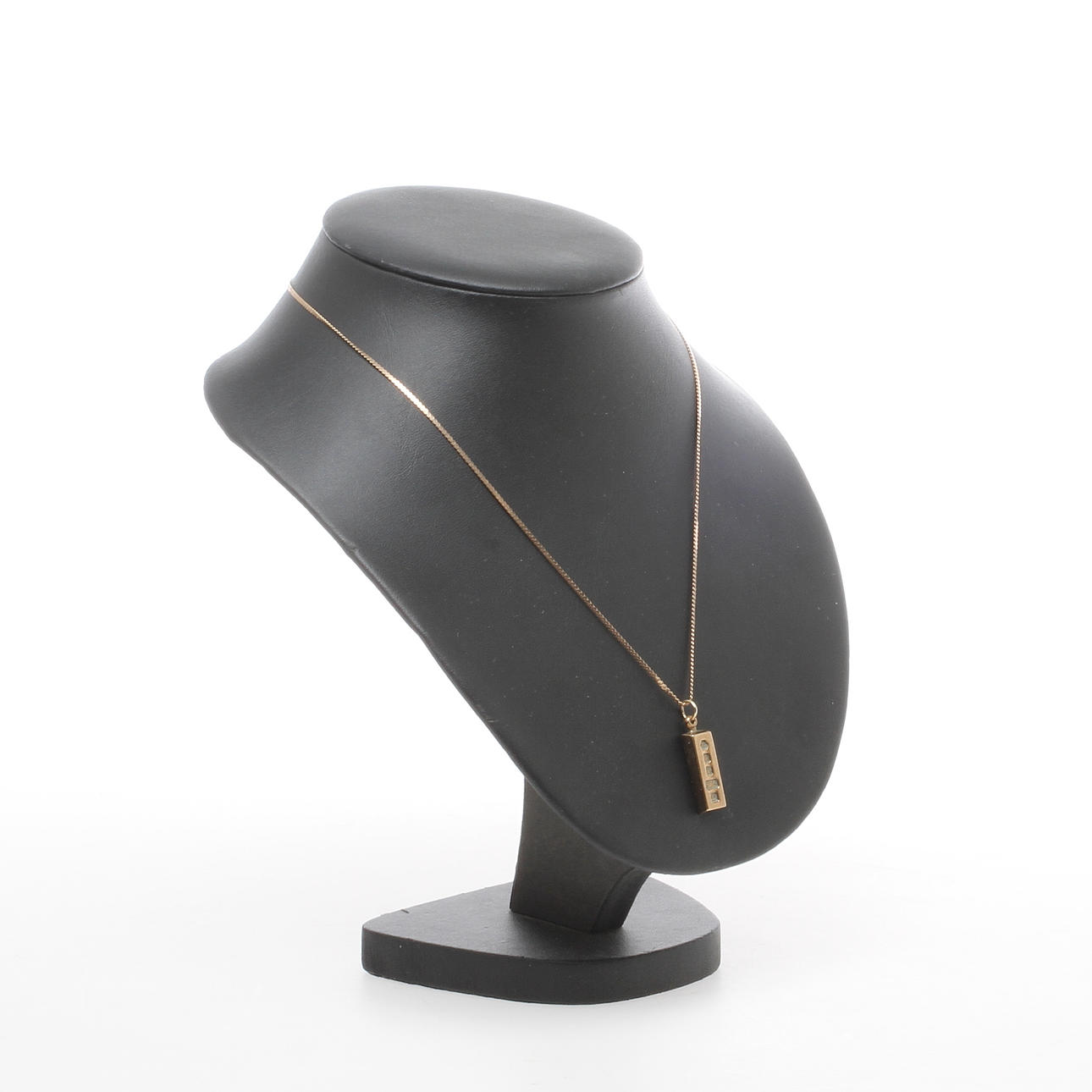 HÄNGE samt halskedja, 9k guld, England, 1900-tal.