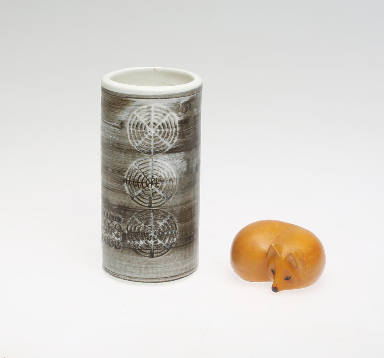 KERAMIK, 2 delar, Rörstrand samt Gustavsberg.