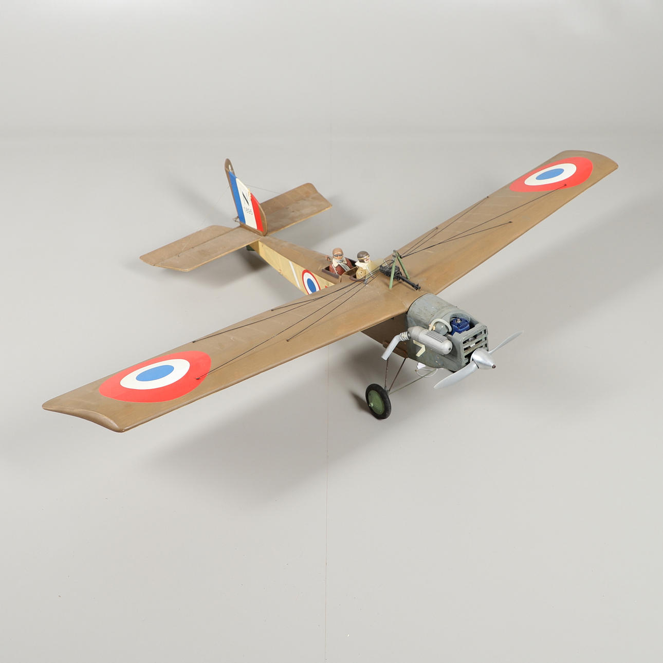 STOR MODELL FLYGPLAN & MOTOR.