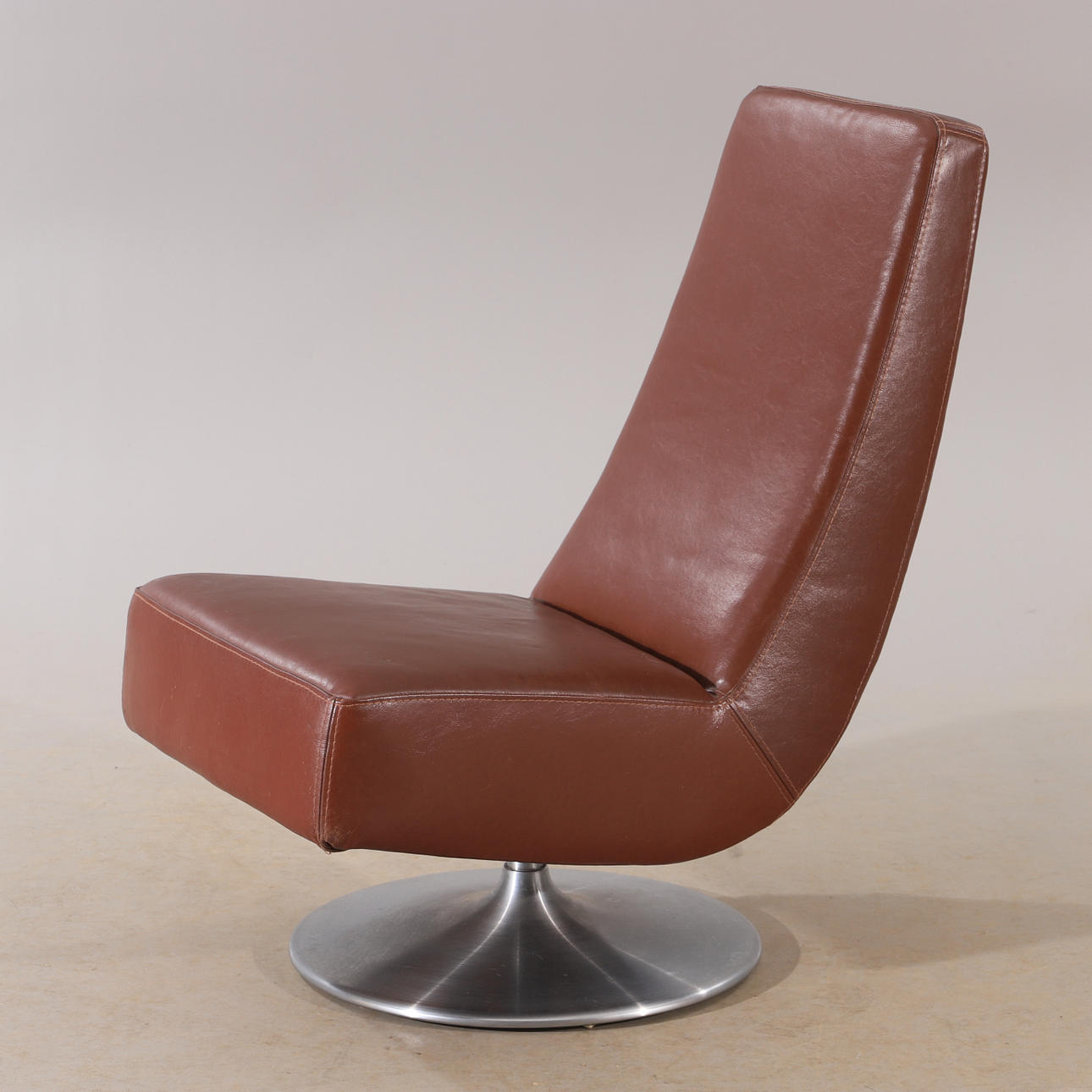 FÅTÖLJ, "Tema", Bellus, 2000-tal.