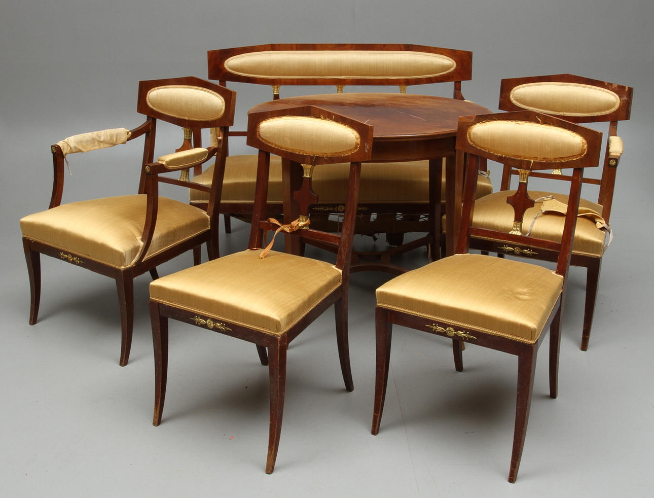 SALONGSGRUPP, 6 delar, Karl Johan stil, 1900-tal.