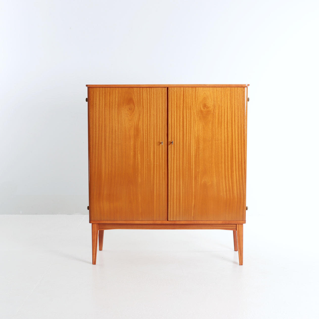 CABINET, Swedish modern, 1940/50s.
