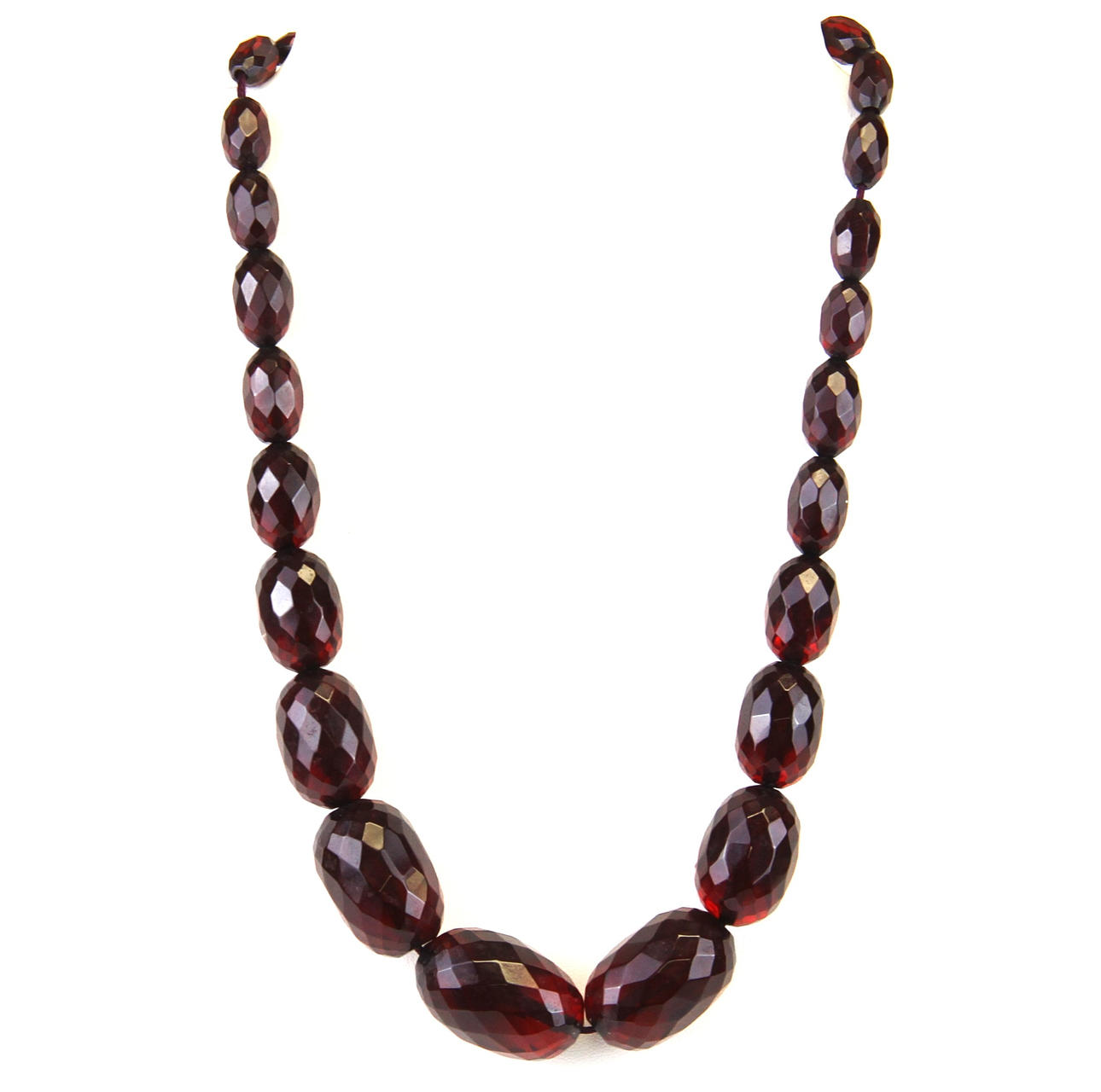 ANTIKE BAKELIT-HALSKETTE MIT KIRSCHE.