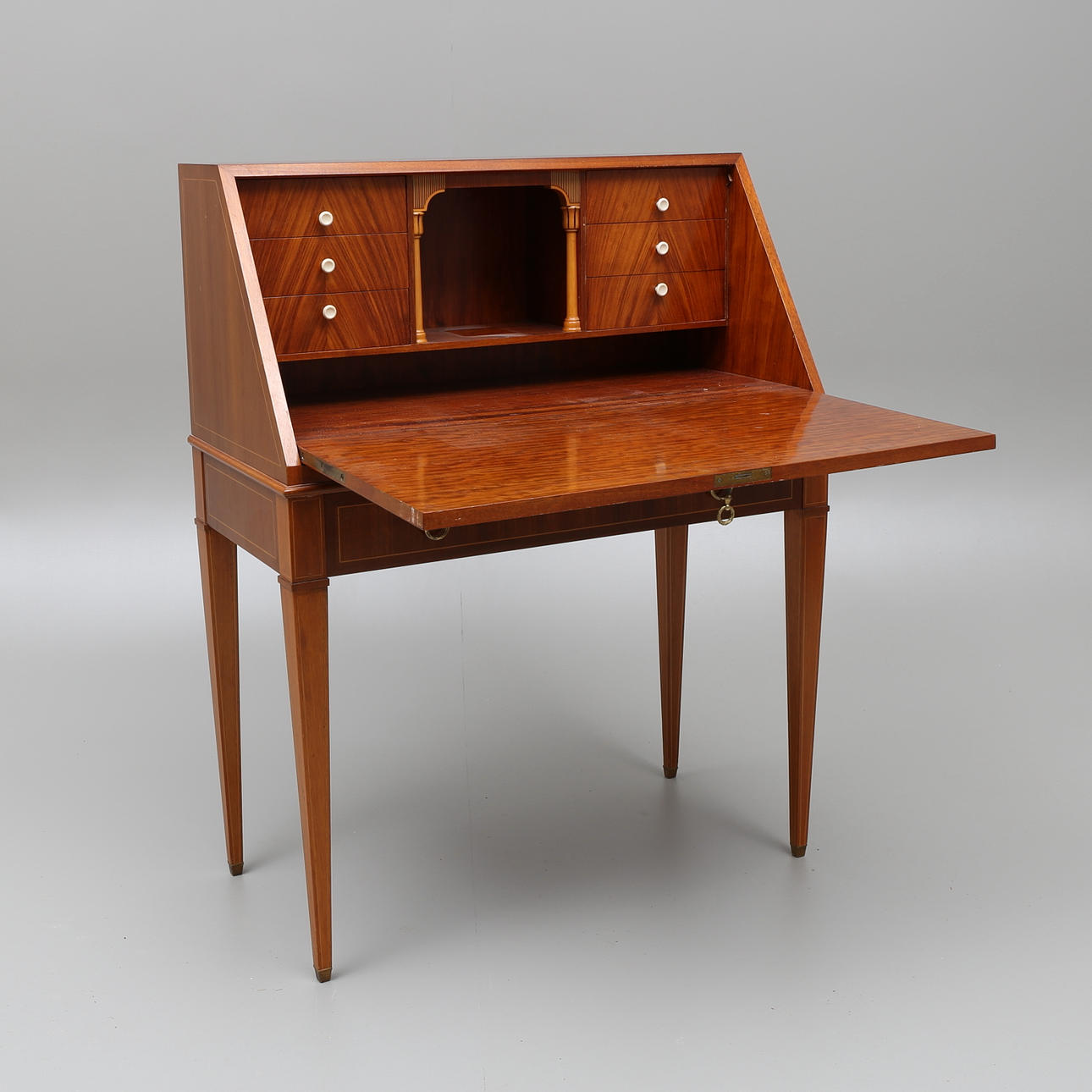 SEKRETÄR, gustaviansk stil, 1900-talets andra hälft.