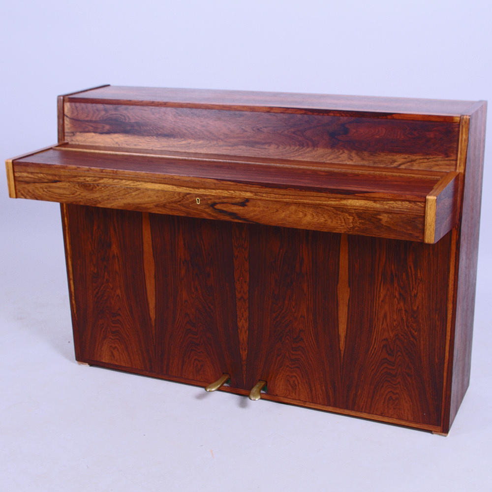 PIANO, Nordiska Pianofabriken Vetlanda, Bambino, jakaranda.