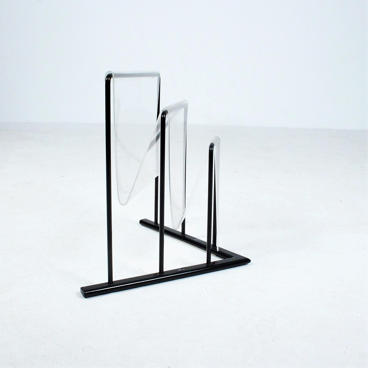 MARKUS BÖRGENS. D-Tec-lehtitelineille.