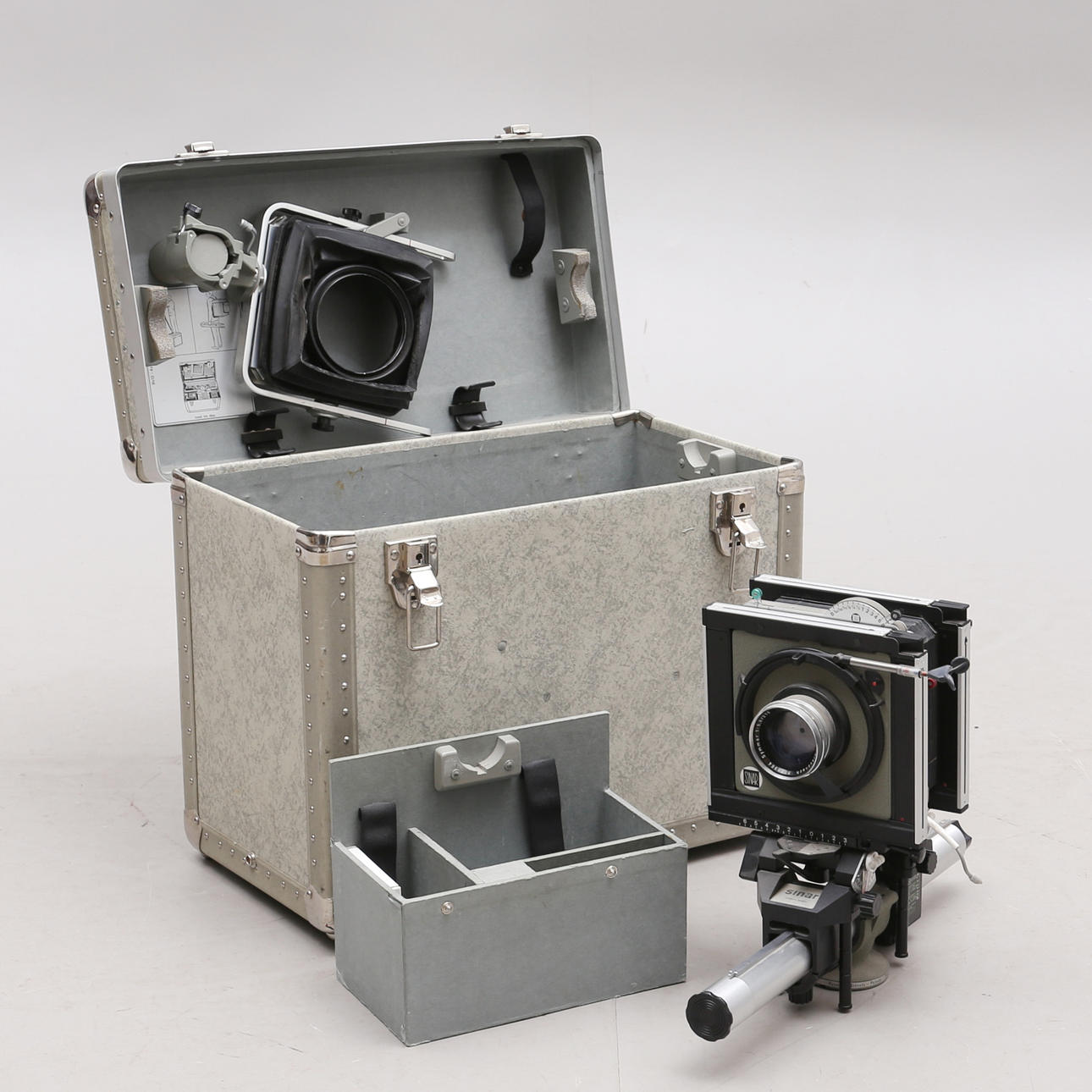 LARGE FORMAT CAMERA, Sinar 9x12, with extra optics and accessories.