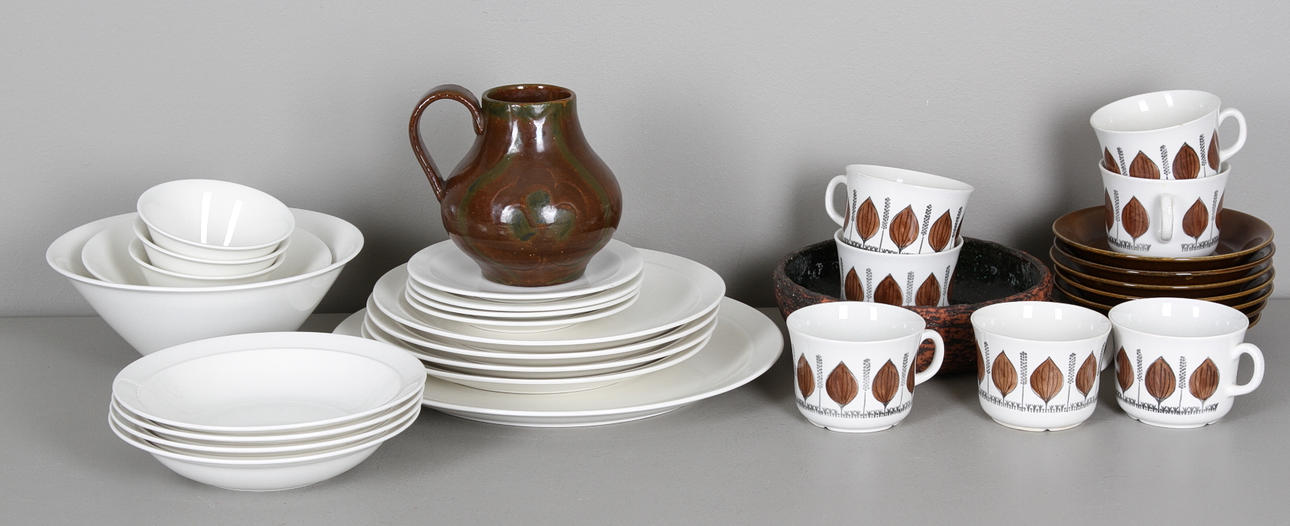 KERAMIK, 34 delar, bl.a. Kraitz, Arabia, Upsala Ekeby, 1900-tal.