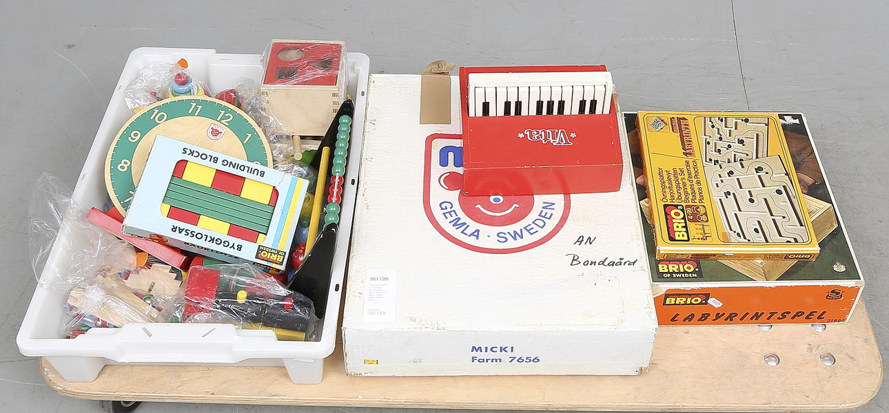 TRÄLEKSAKER, ca 24 delar, bland annat Brio, Gemla och Micki. 1900-talets senare hälft.