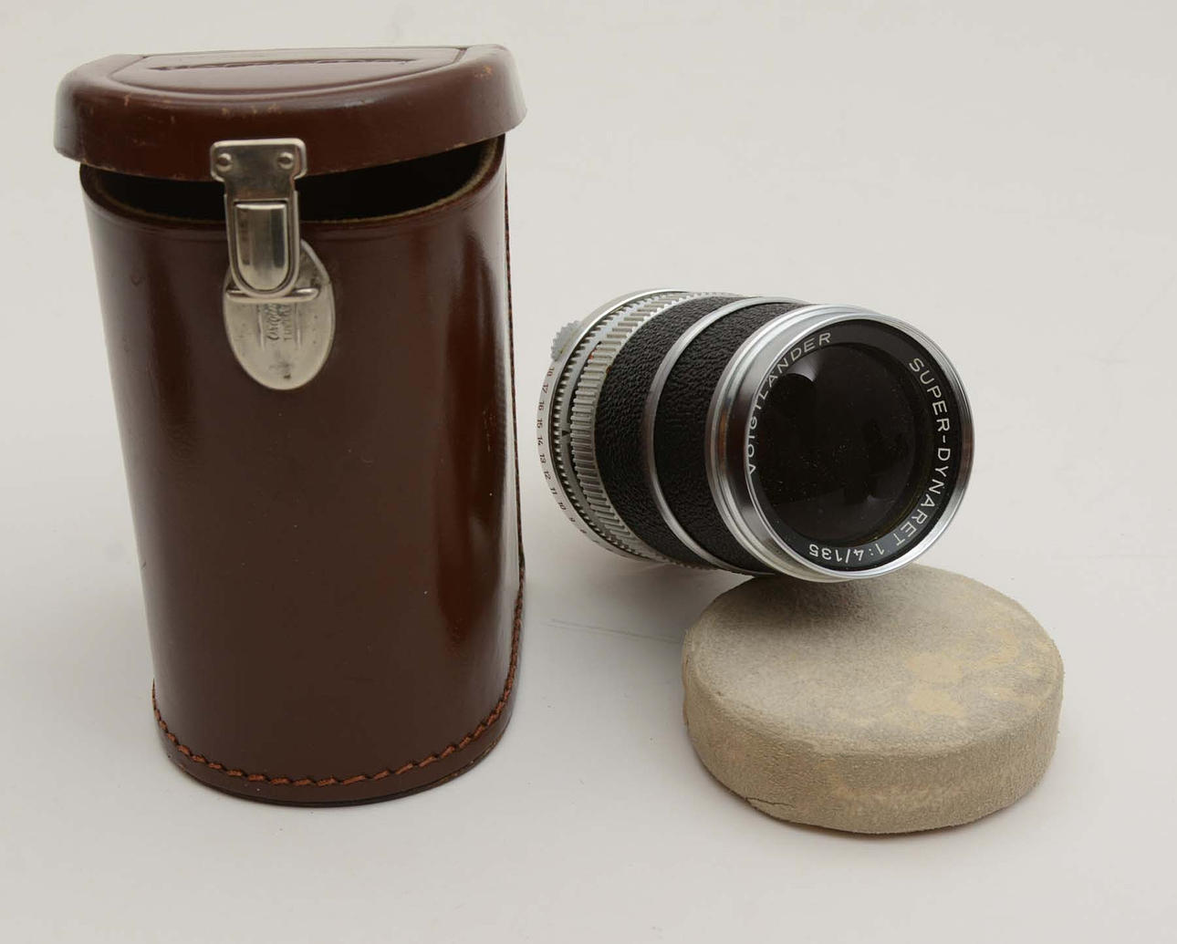 Voigtländer Super-Dynaret 1:4/135.