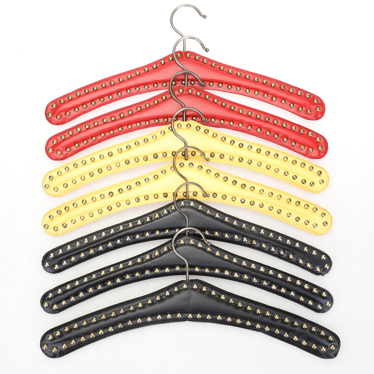 HANGERS, 7 pieces, galoon with rivets.